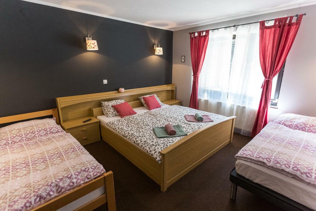 Rooms Malina Blejska Dobrava Экстерьер фото