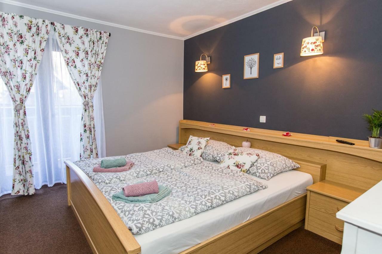 Rooms Malina Blejska Dobrava Экстерьер фото